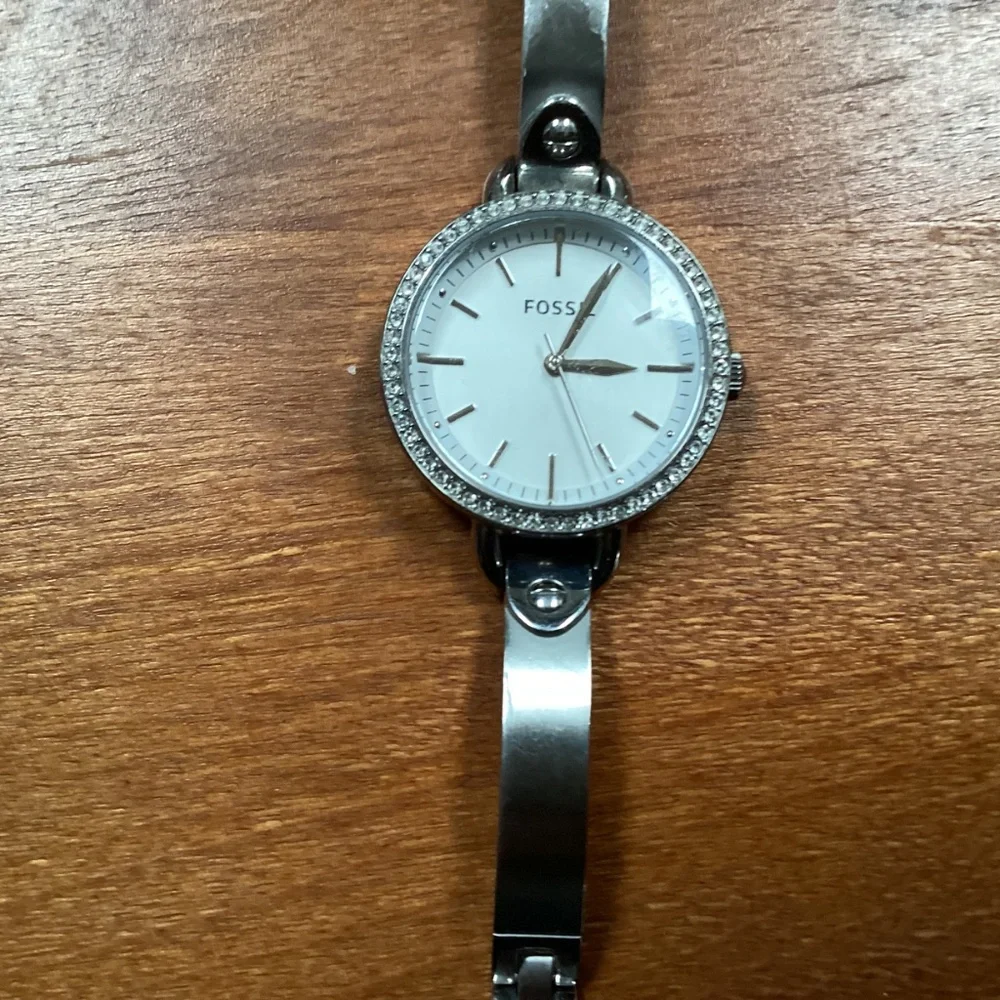 Fossil Crystal Pave White Dial Silver-tone Women’s Watch BQ 3162